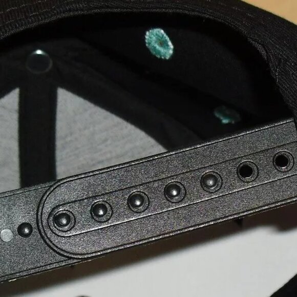 Vancouver Grizzlies Mens Adidas Snapback hat cap Black Teal Nba New - Picture 4 of 5